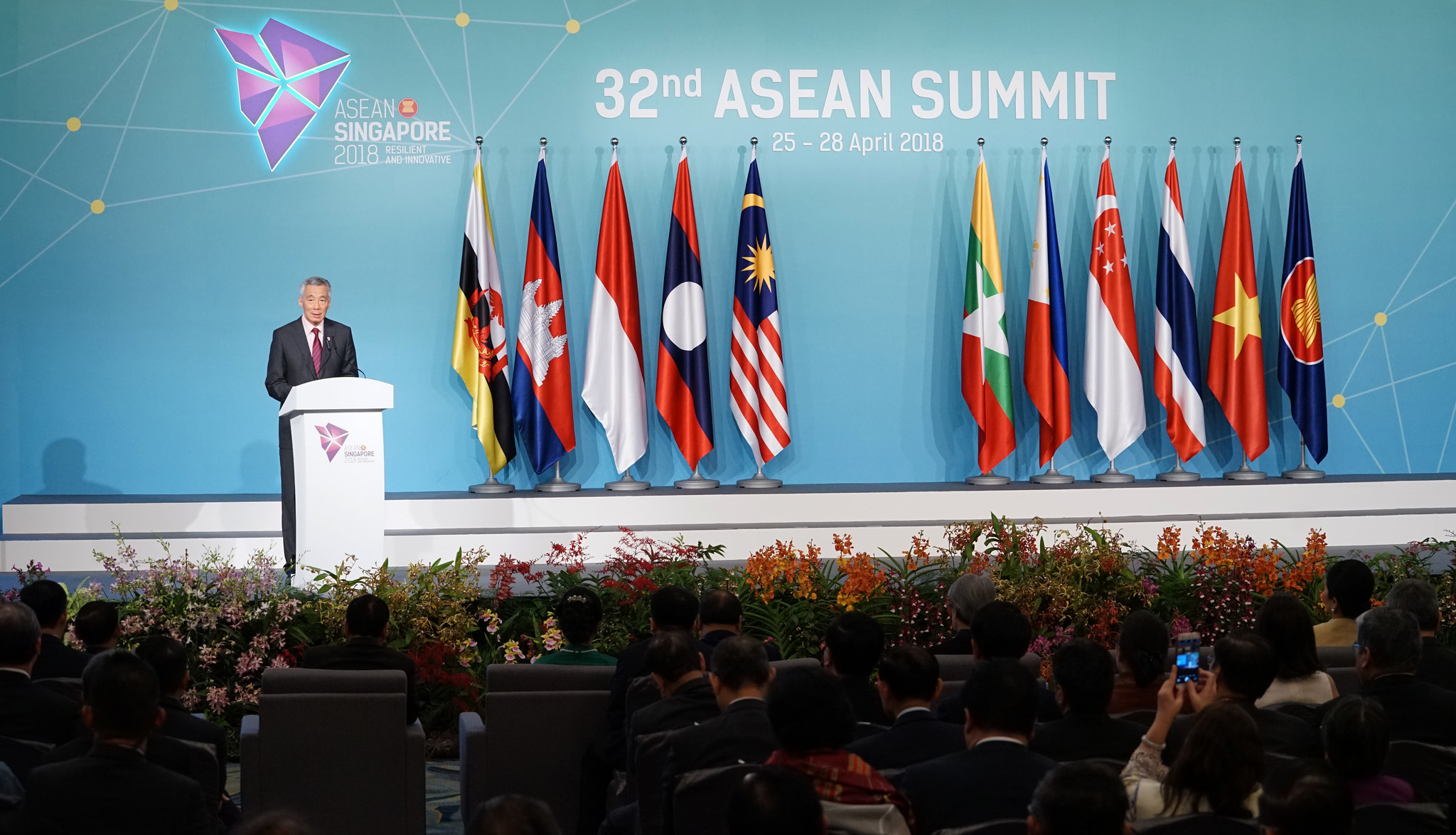 Chairman’s Statement Of The 32nd ASEAN Summit - ASEAN Main Portal