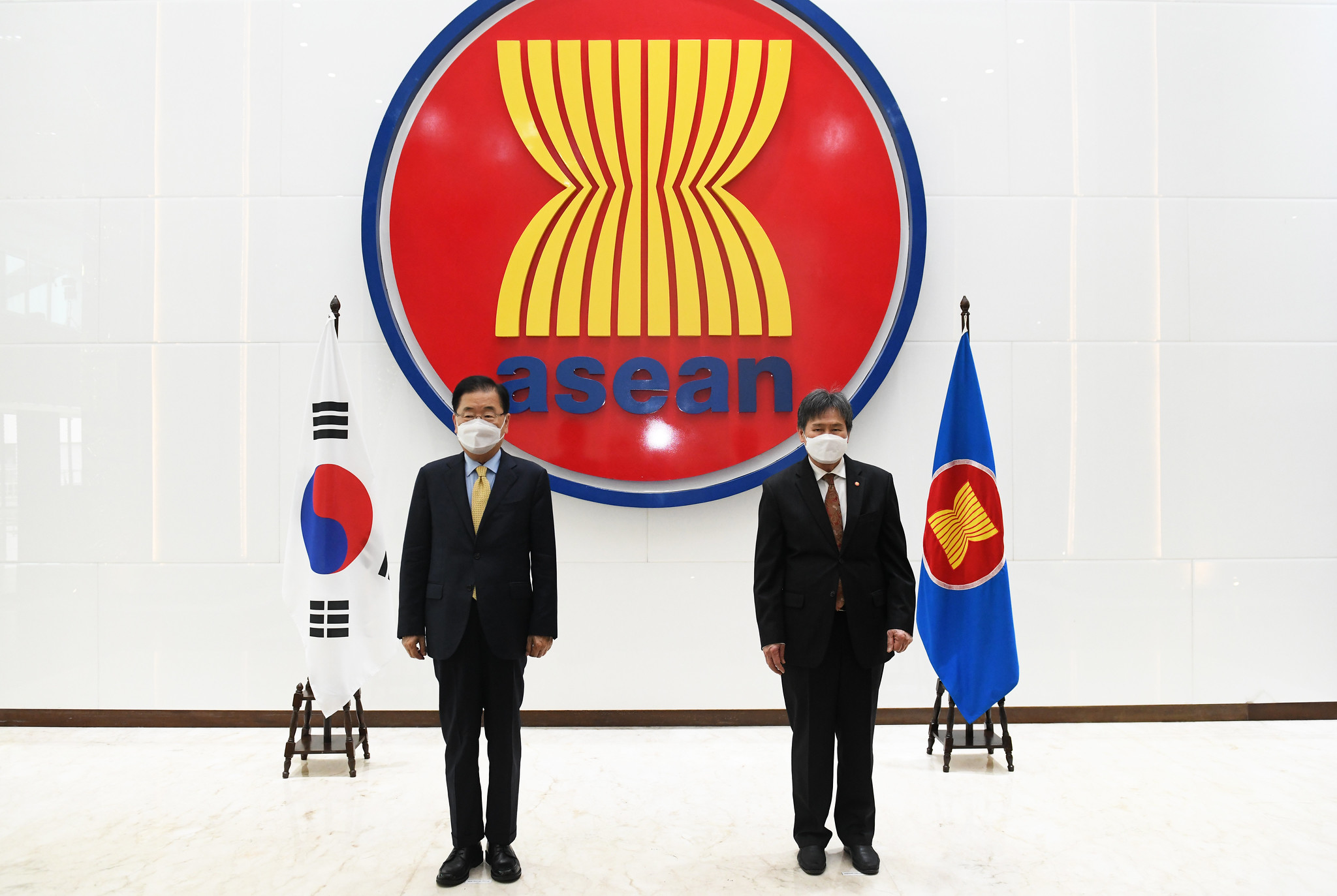 minister-of-foreign-affairs-of-the-republic-of-korea-chung-eui-yong