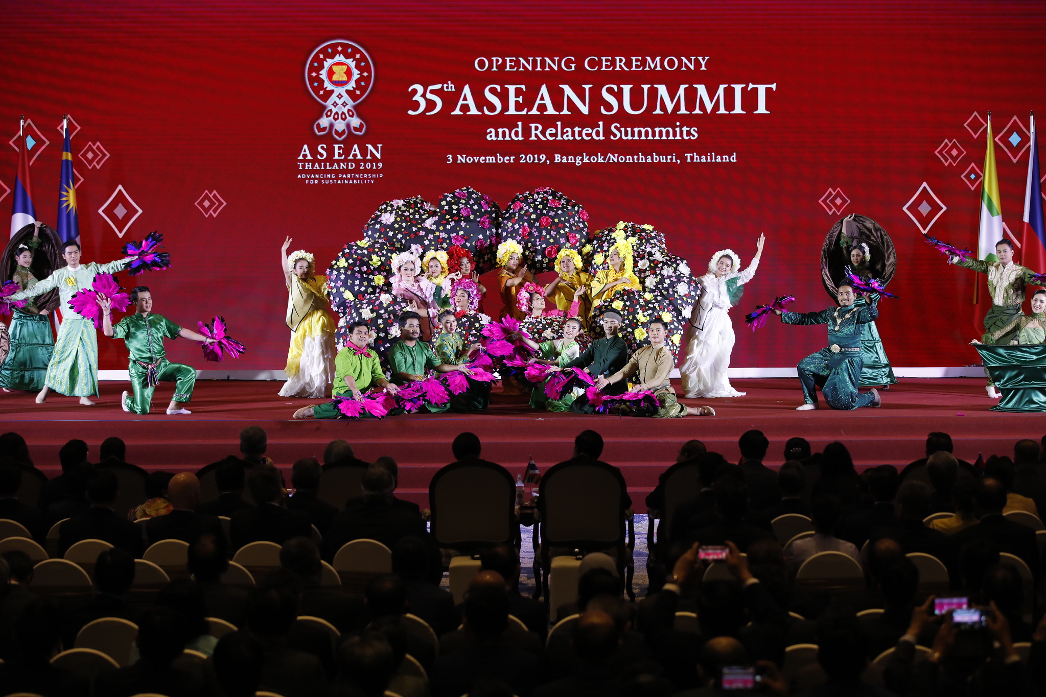 35th ASEAN Summit_Opening Ceremony Of The 35th ASEAN Summit - ASEAN ...