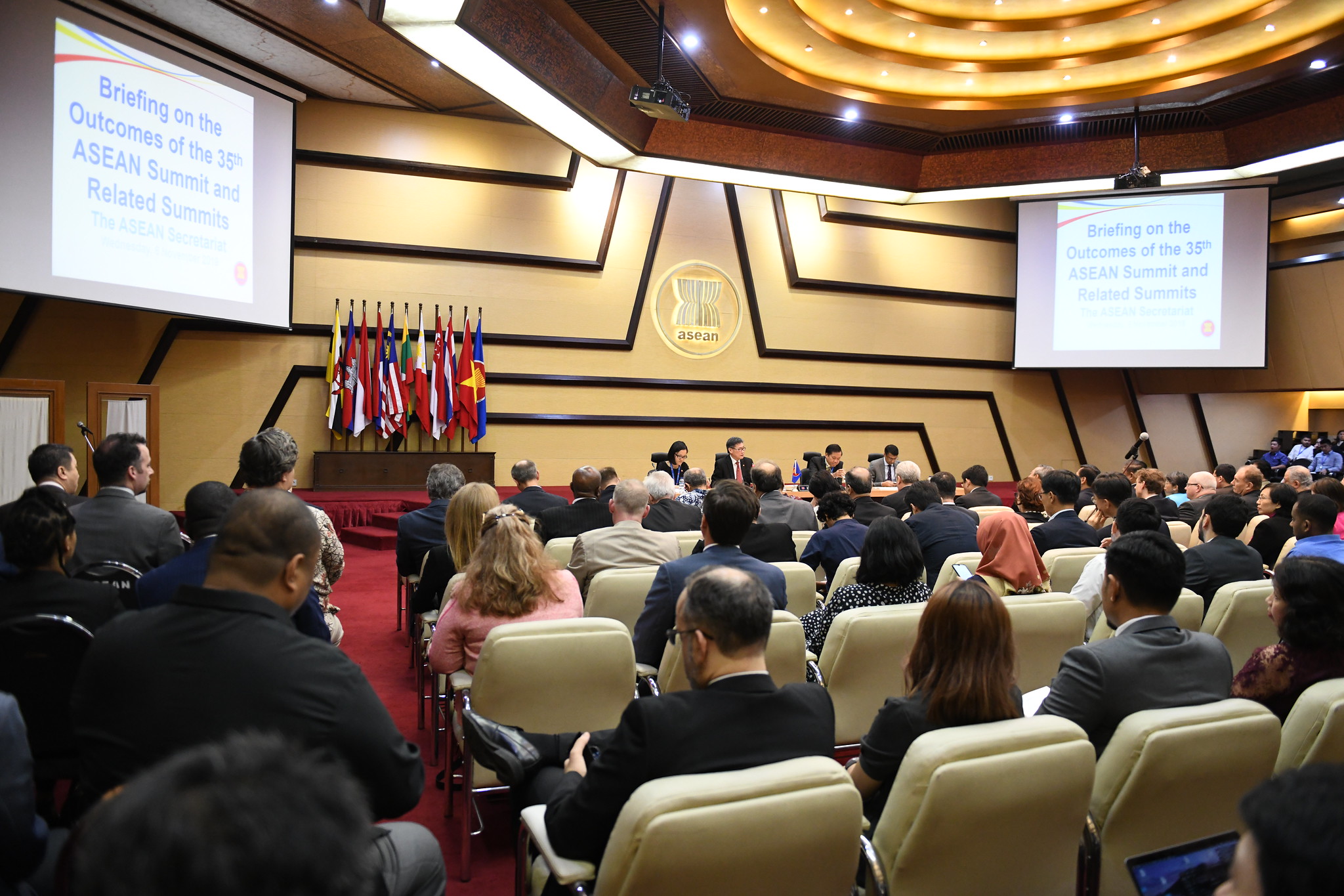 Briefing On The Outcomes Of The 35th ASEAN Summit And Related Summits ...