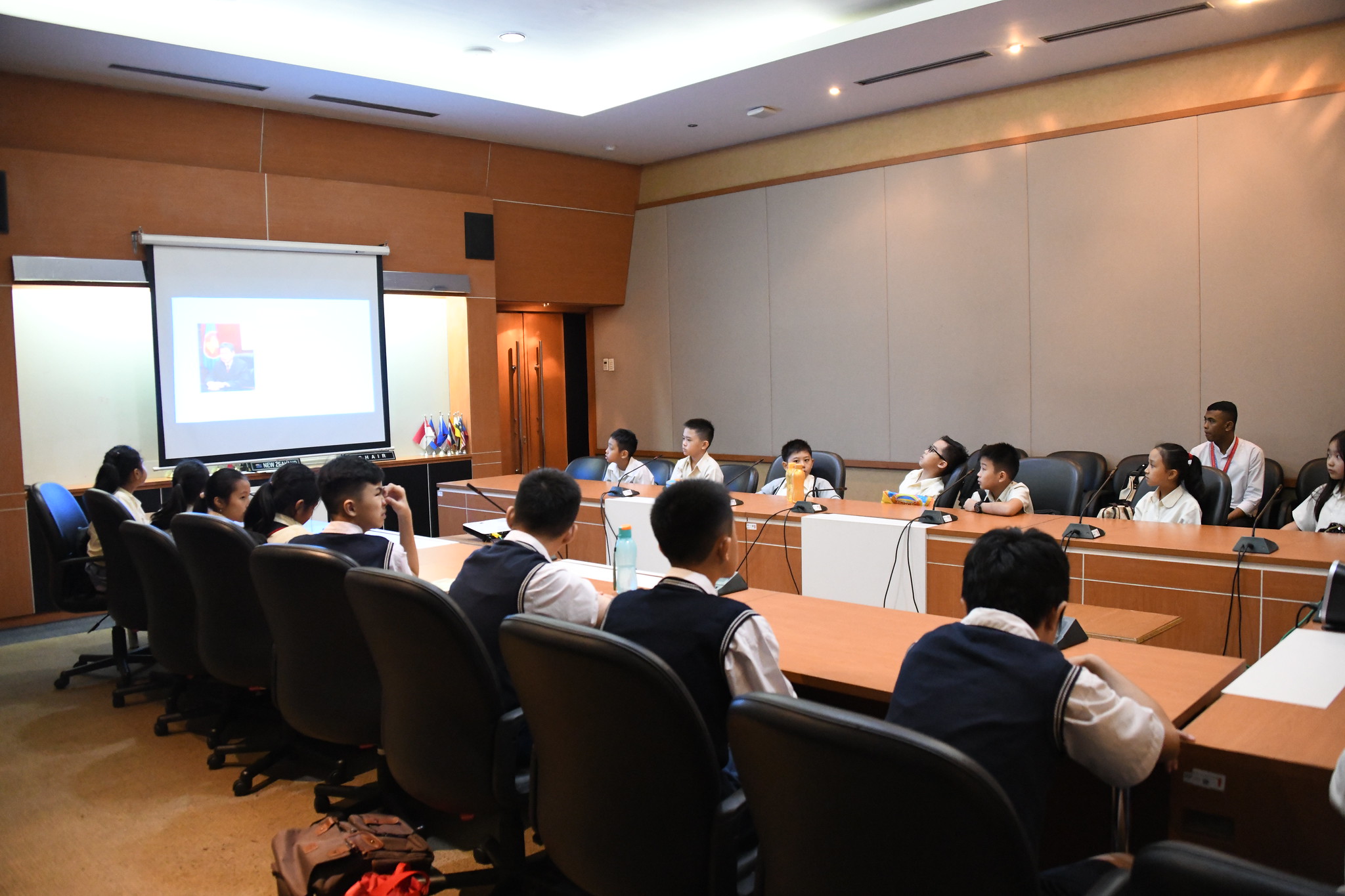 Visit - Guang Ming School - ASEAN Main Portal