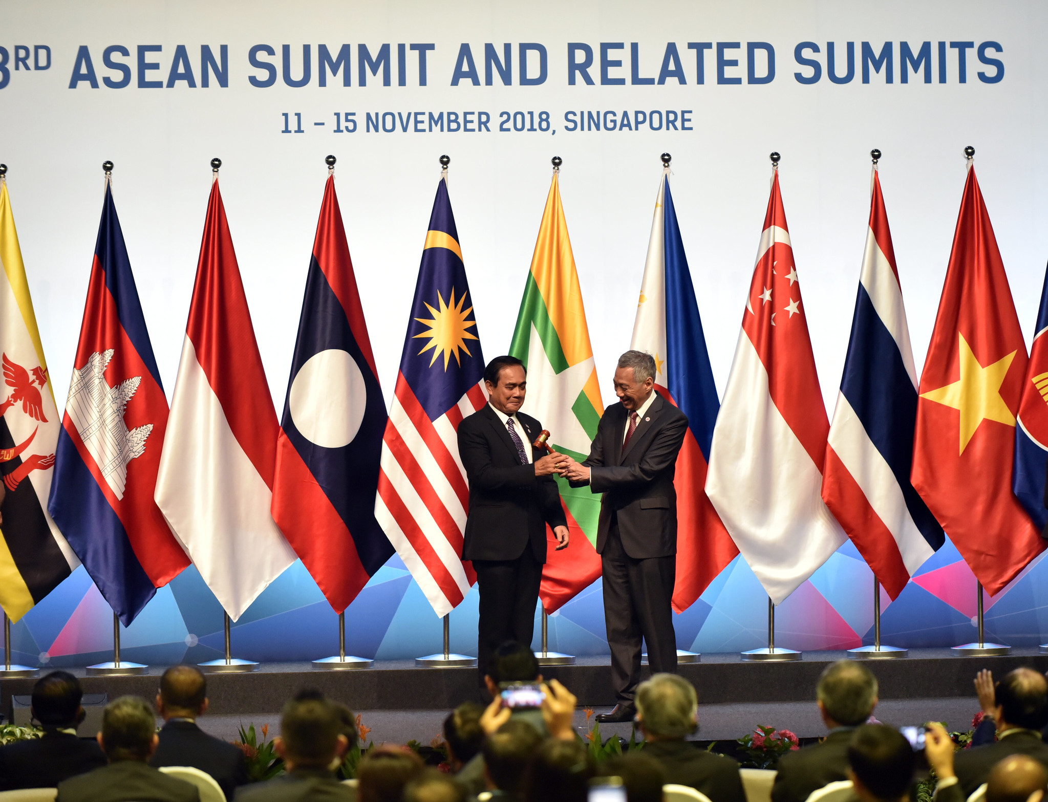 Closing Ceremony Of The 33rd ASEAN Summit And Related Summits And ...