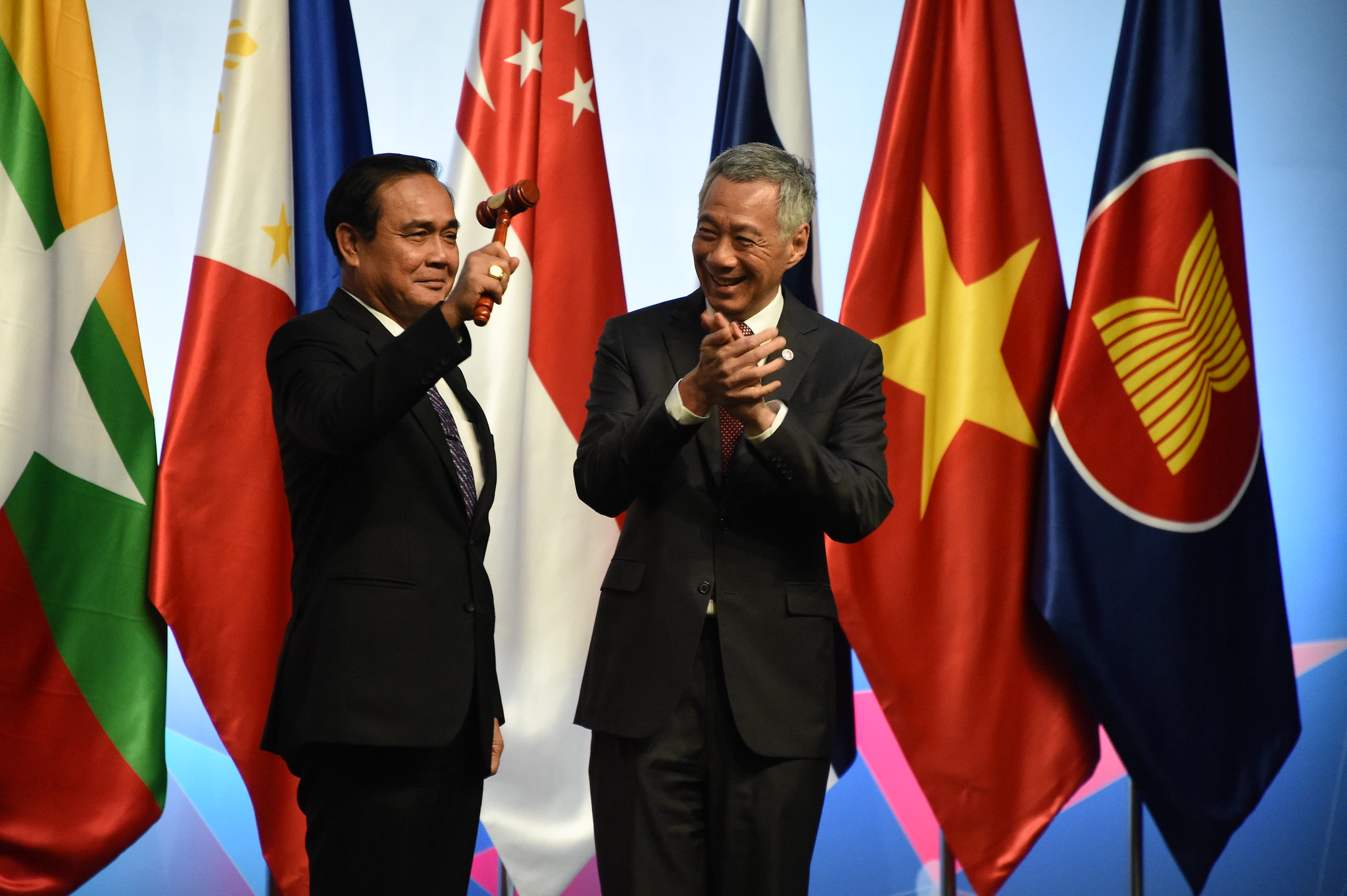 Closing Ceremony Of The 33rd ASEAN Summit And Related Summits And ...