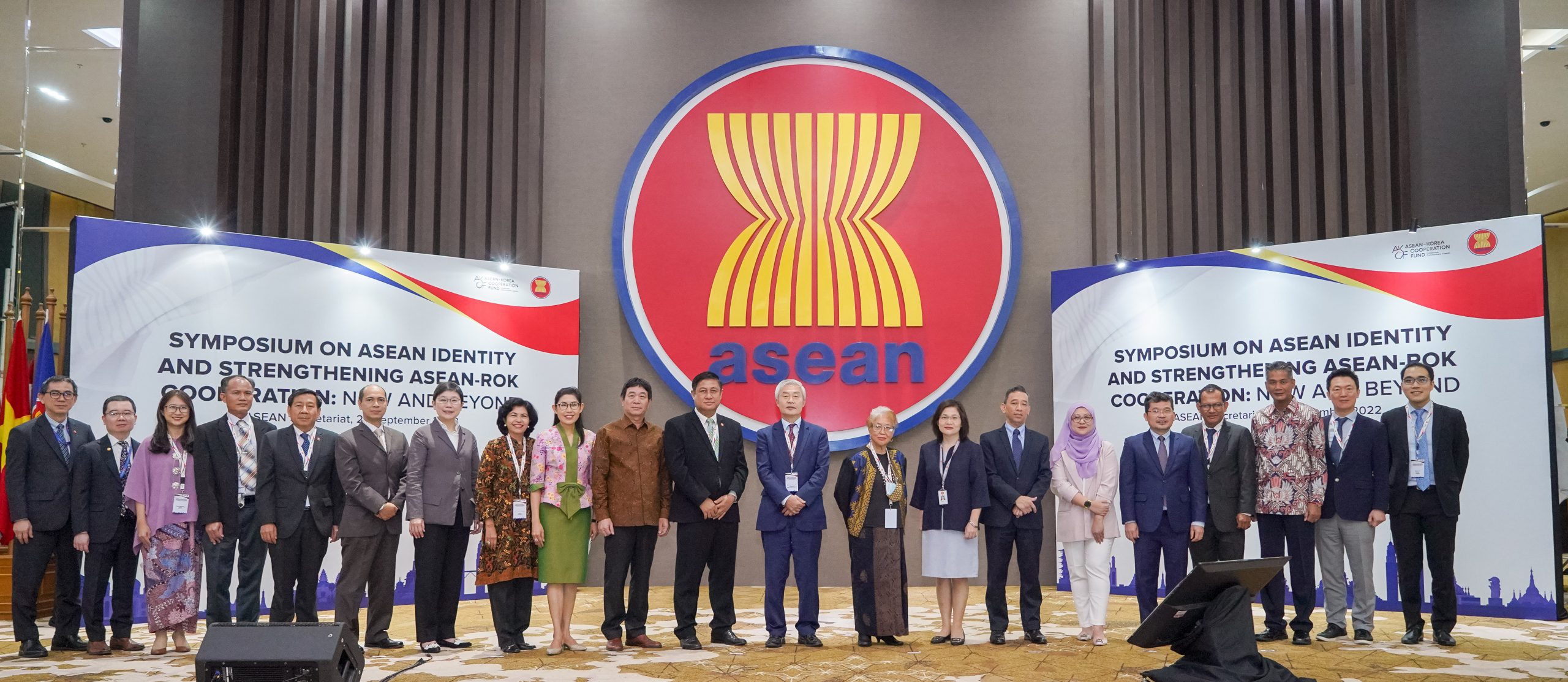 asean-convenes-symposium-to-discuss-efforts-to-foster-asean-identity