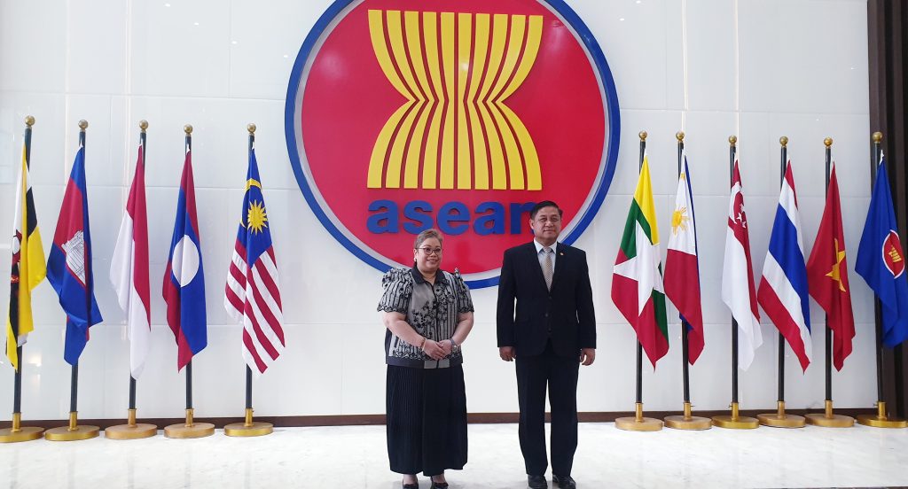 IOM Regional Director for Asia Pacific meets with ASEAN Deputy Secretary-General