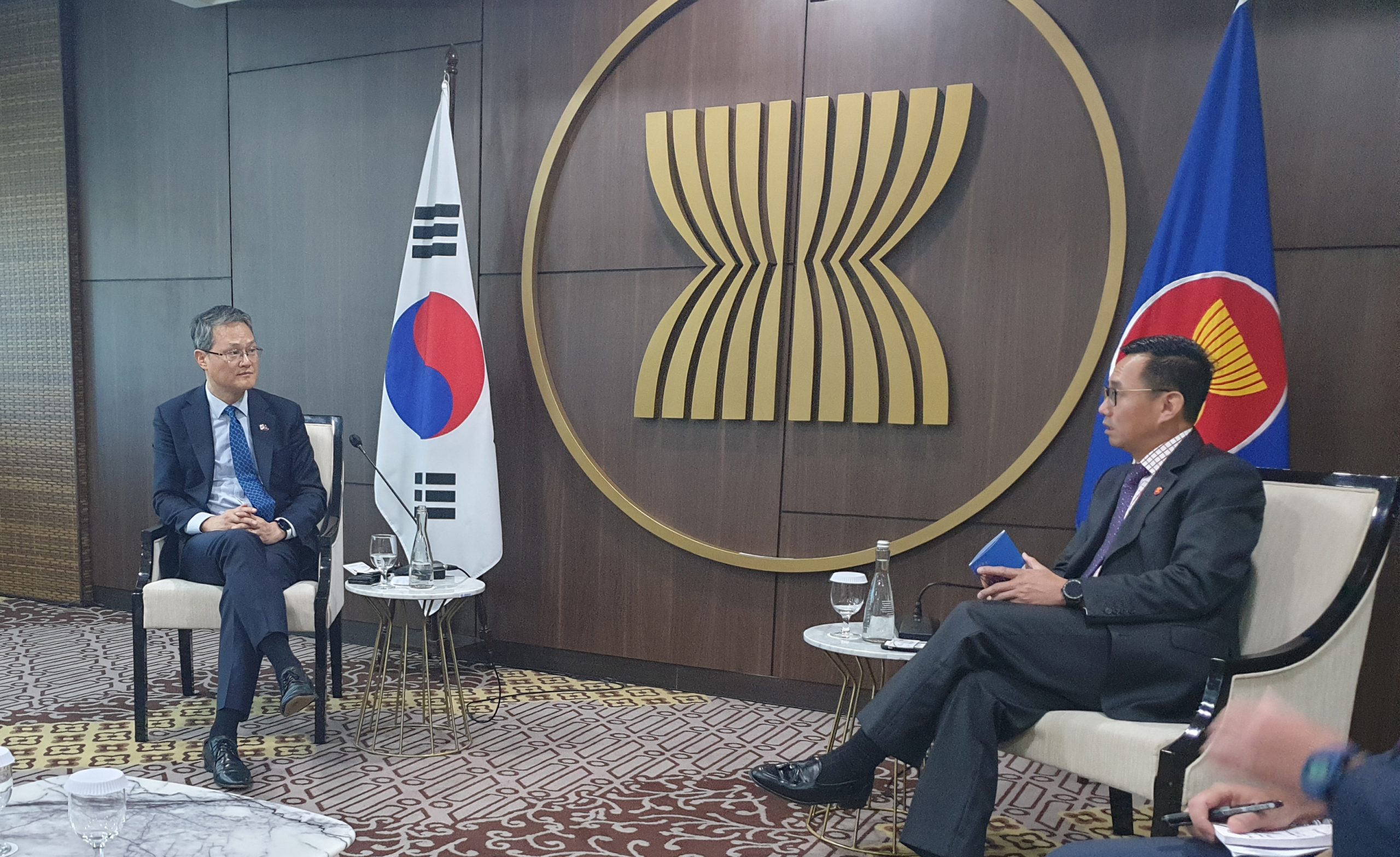 Deputy Sec-Gen Of ASEAN Receives Courtesy Call From ROK Ambassador To ...