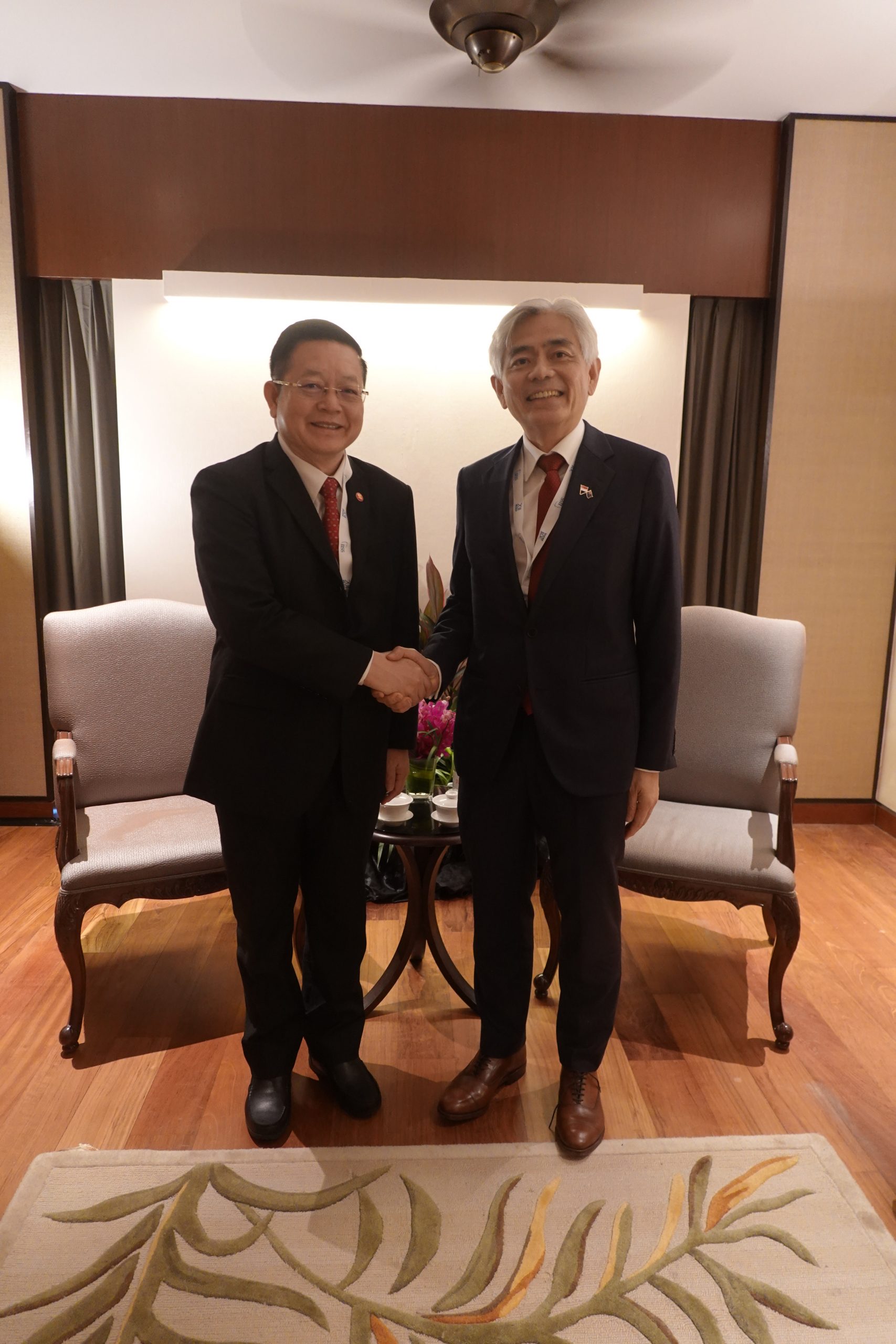 Secretary-General of ASEAN meets with ASEAN SOM Leader of Singapore ...