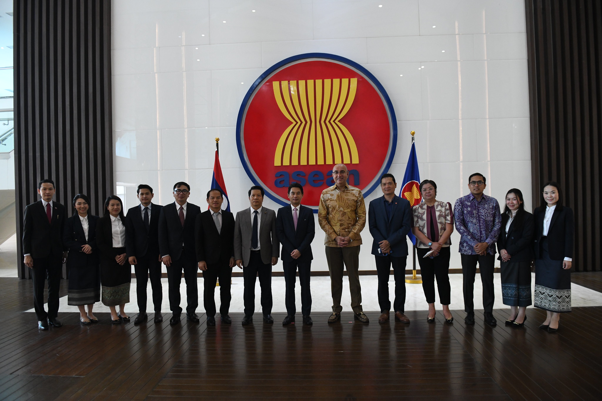 Deputy Secretary-General Of ASEAN Receives Lao PDR Vice Minister Of ...