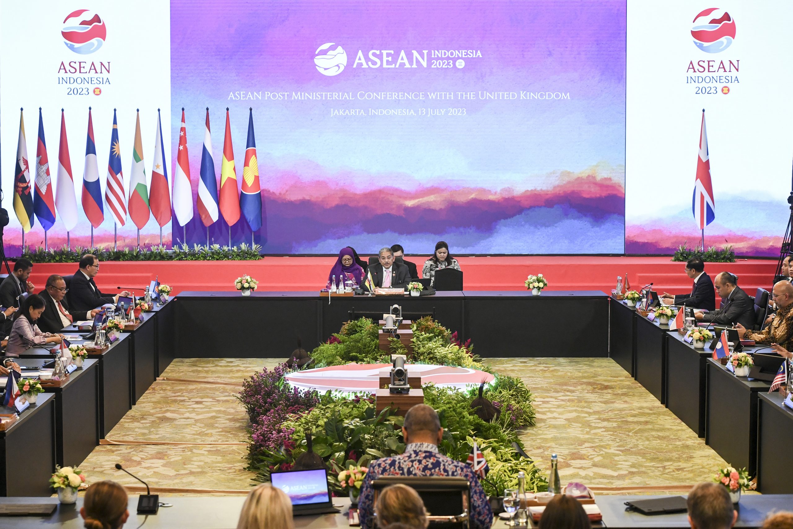 ASEAN Post Ministerial Conference with UK reaffirms commitment to ...