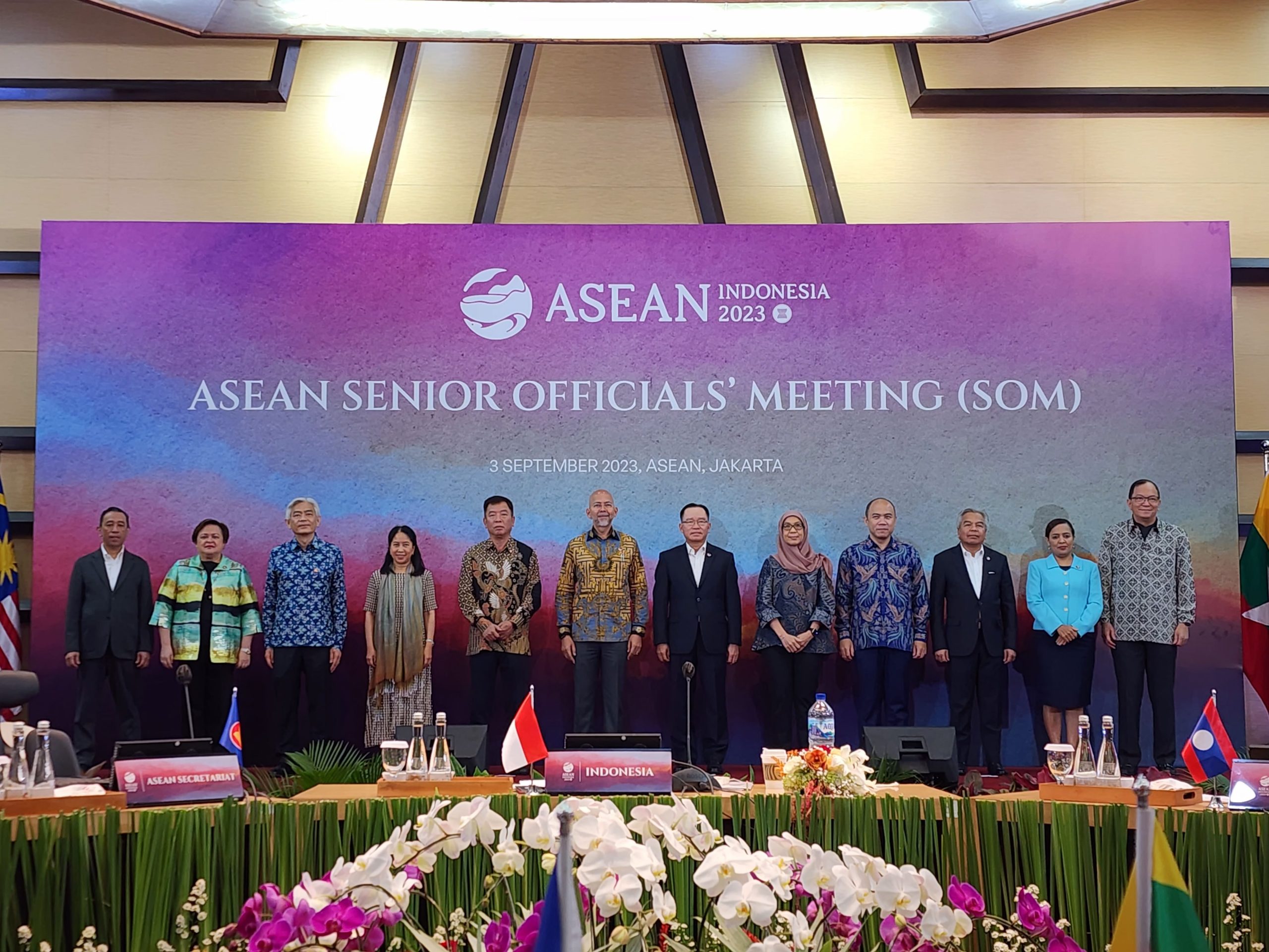 Asean Senior Officials Meeting Prepares For 43rd Asean Summit And