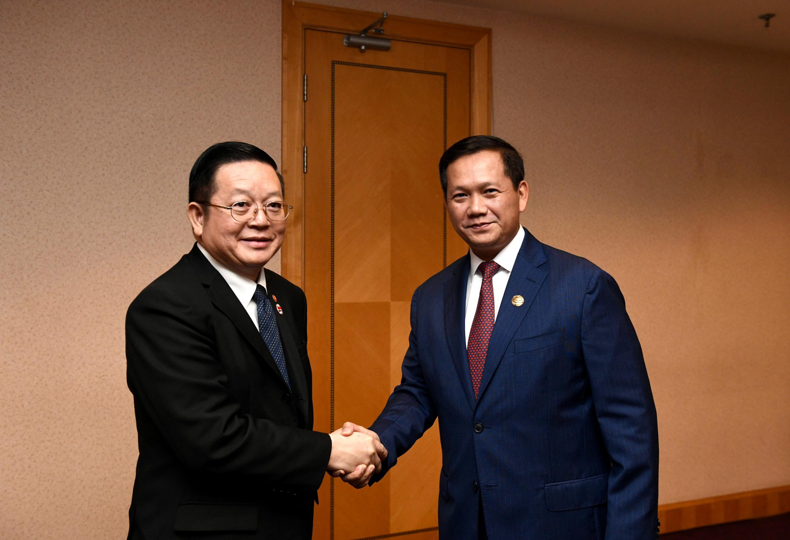 Secretary-General of ASEAN meets with Prime Minister of Cambodia ...