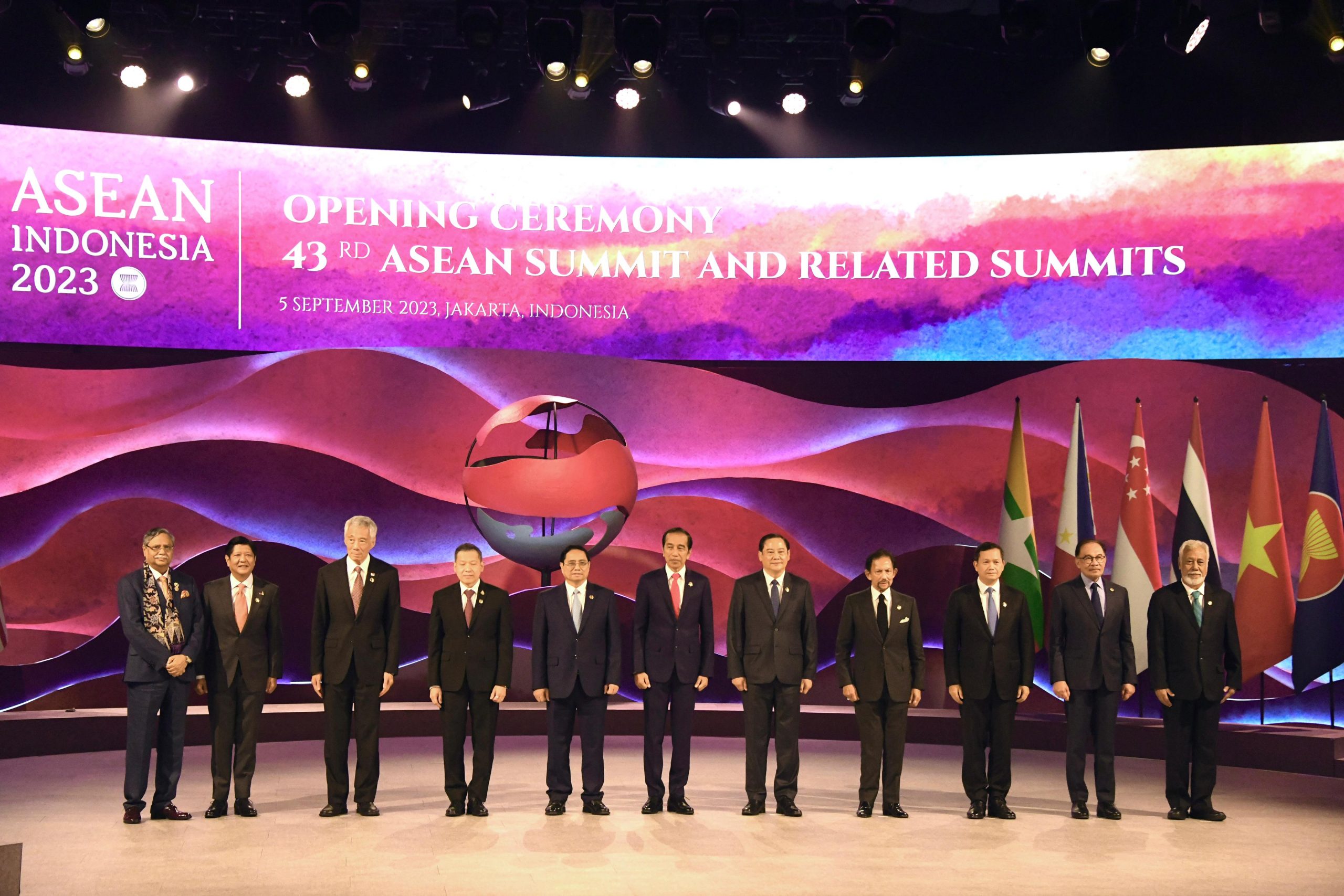 Secretary General Of Asean Attends Opening Ceremony Of 43rd Asean Summit And Related Summits 5152