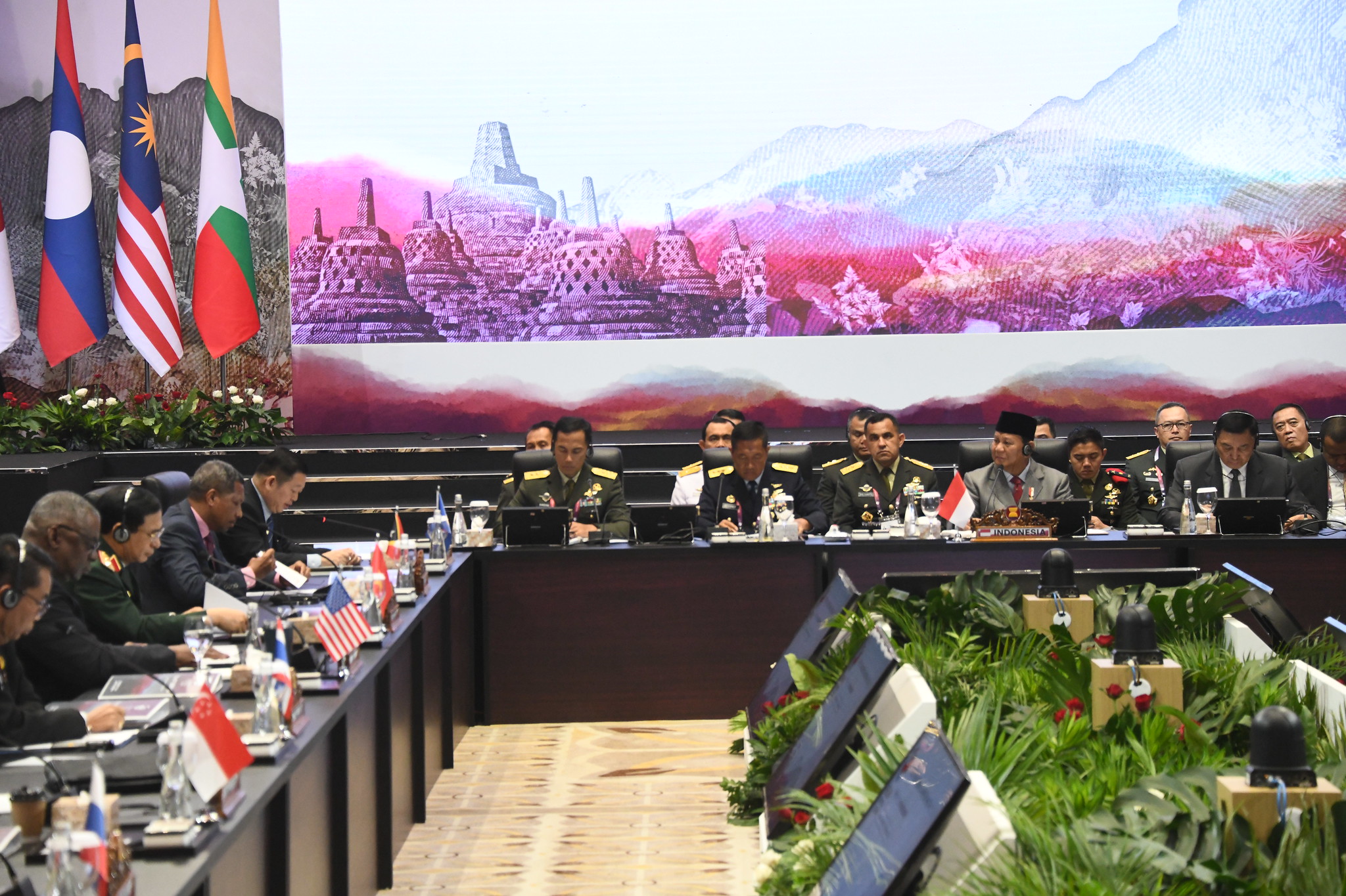 Secretary-General Of ASEAN Briefs 10th ASEAN Defence Ministers’ Meeting ...