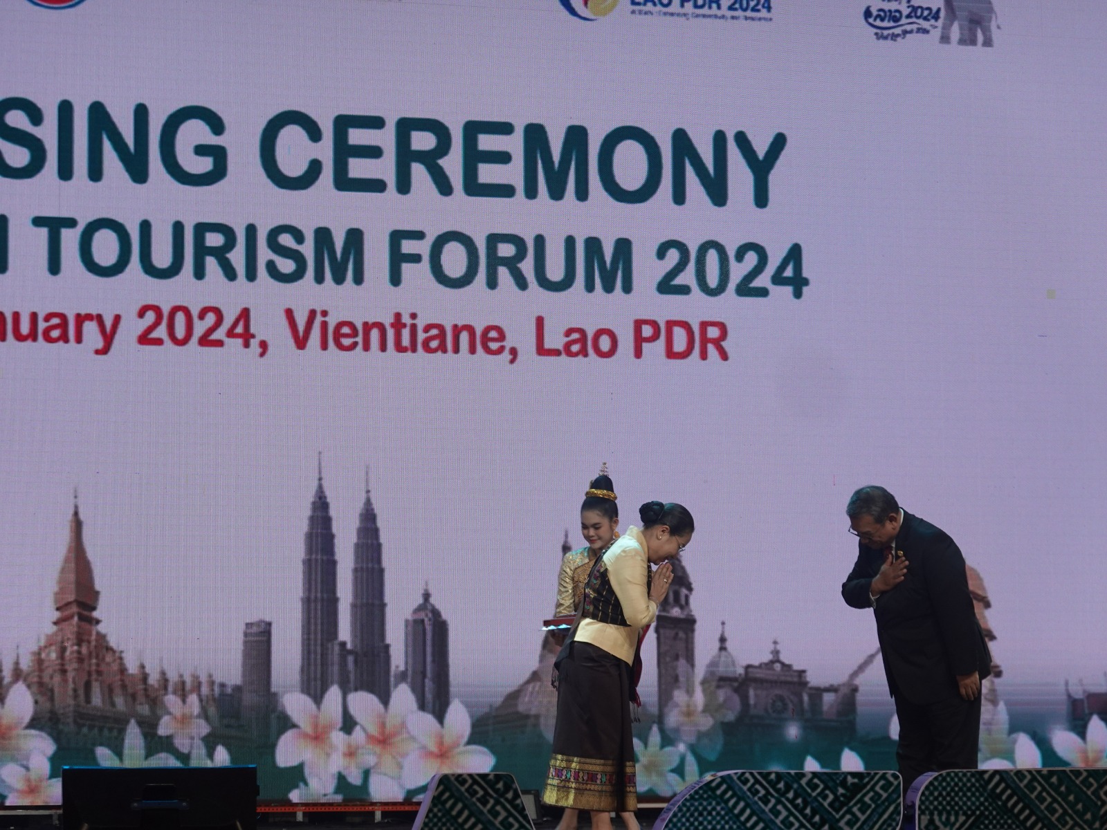 SecretaryGeneral of ASEAN attends Closing Ceremony of ASEAN Tourism