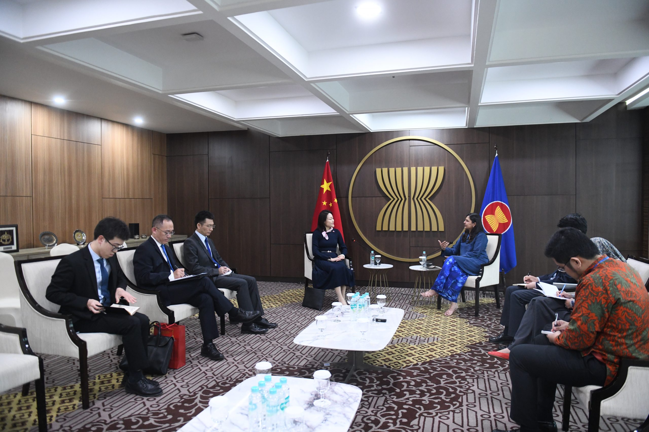 Deputy Secretary-General of ASEAN meets with Ambassador of the People’s ...