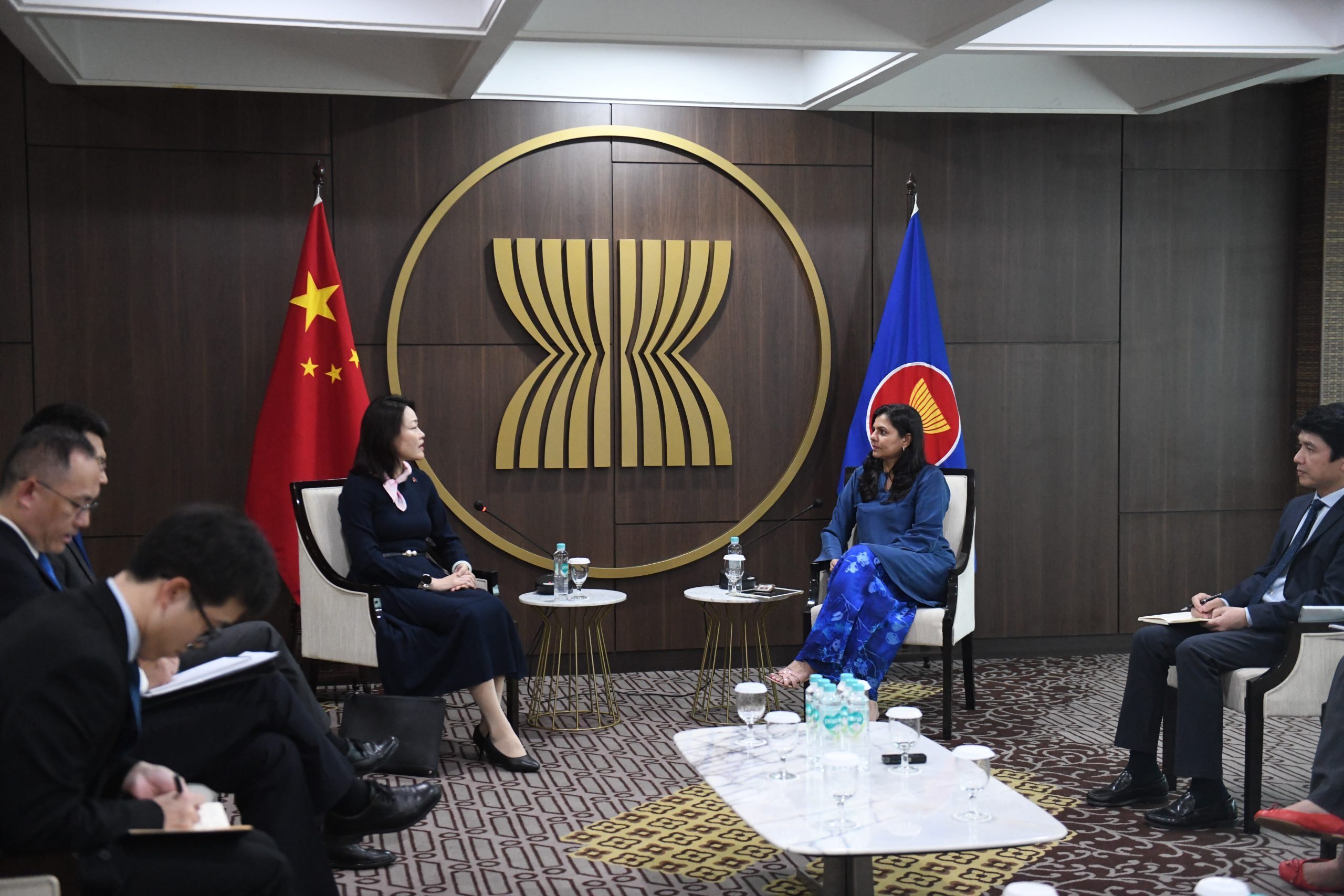 Deputy Secretary-General of ASEAN meets with Ambassador of the People’s ...