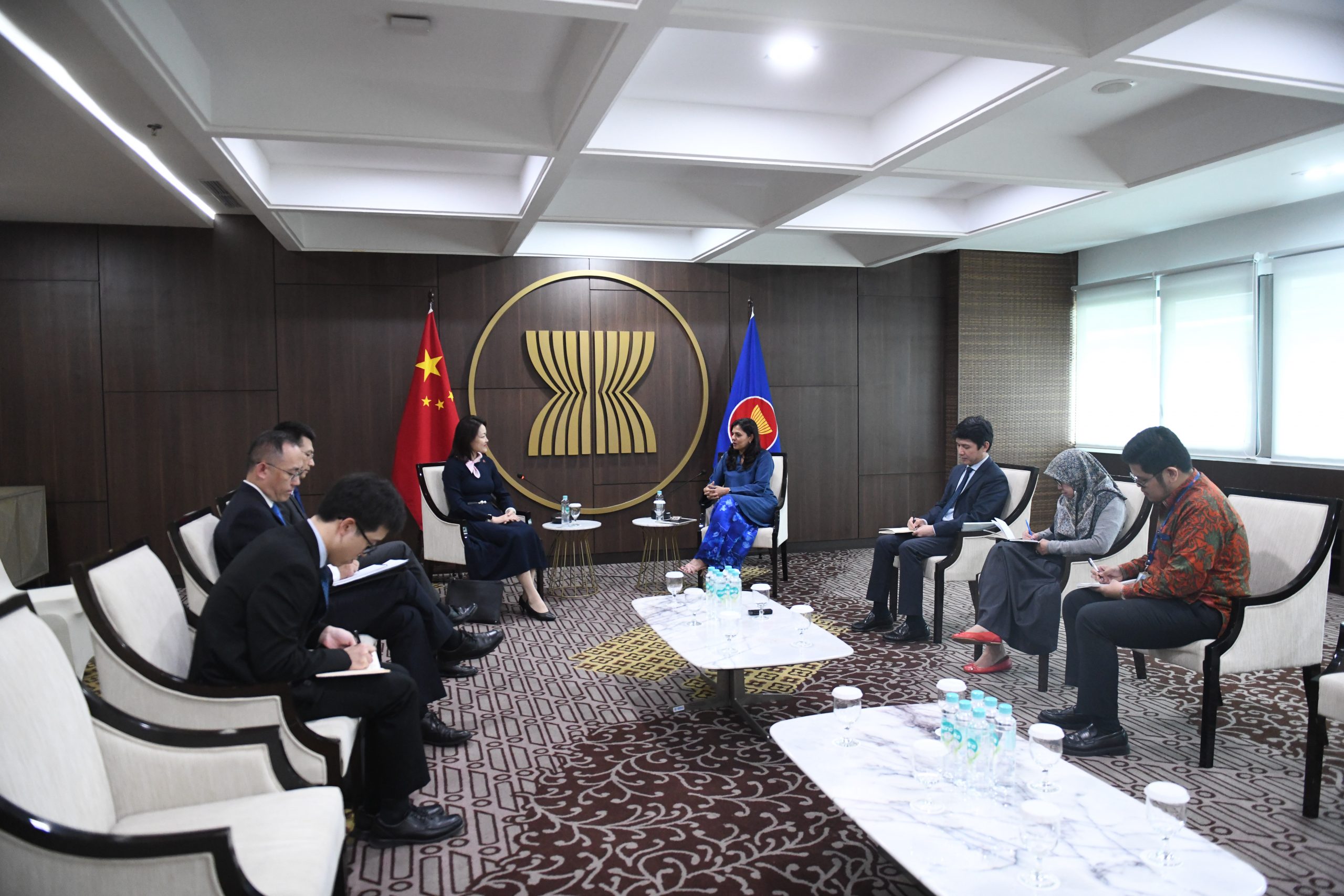 Deputy Secretary-General of ASEAN meets with Ambassador of the People’s ...