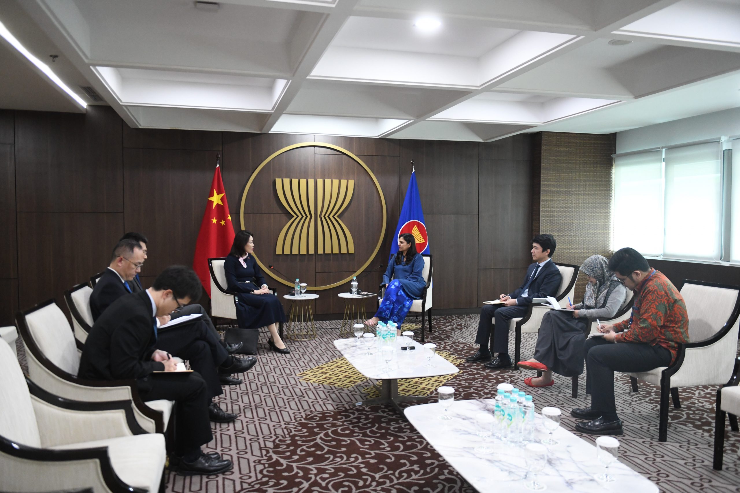 Deputy Secretary-General of ASEAN meets with Ambassador of the People’s ...