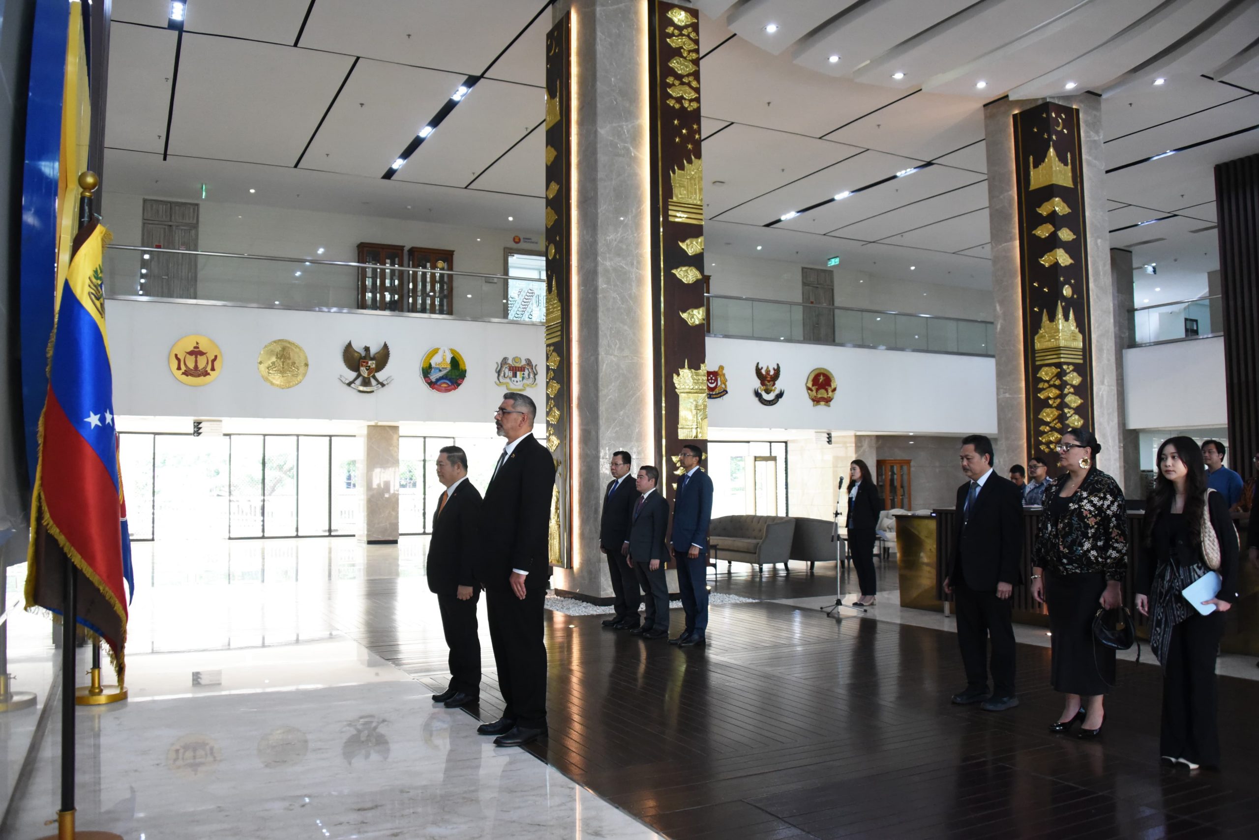 Ambassador of Venezuela to ASEAN presents Letter of Credence to the ...