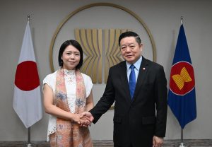 Secretary-General of ASEAN meets with Parliamentary Vice Minister of the Ministry of Environment of Japan