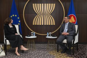 Deputy Secretary-General of ASEAN for Community and Corporate Affairs receives courtesy call from Ambassador of the European Union to ASEAN